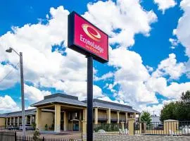 Econo Lodge Inn & Suites