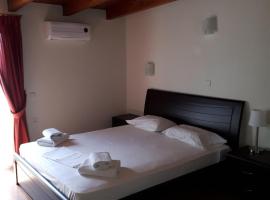 HOTEL SCALA，位于帕拉里亚拉琴的酒店