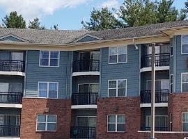 Smart Suites on the Hill，位于南伯灵顿的酒店