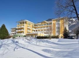 Das Alpenhaus Gasteinertal，位于巴特霍夫加施泰因的带热水浴缸的酒店