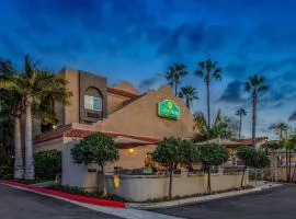 卡尔斯巴德拉金塔旅馆及套房 - 乐高乐园地区