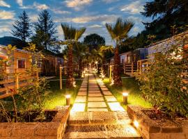 Delle Rose Camping & Glamping Village，位于Isolabona的酒店