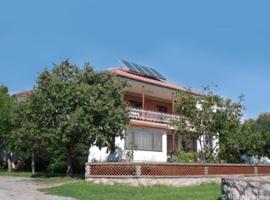 Apartment in Starigrad-Paklenica 6770，位于Punta的酒店