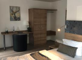 Hotel Berghof by 42，位于科布伦茨的酒店