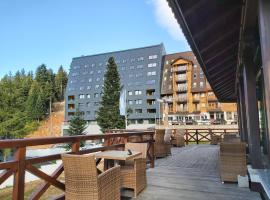 OLIMPIJSKA KUCA-Planinska Avantura，位于亚霍里纳波斋斯滑雪缆车附近的酒店