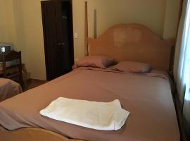 Green Canyon Hotel Restaurante，位于圣安娜的酒店