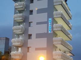假日公寓式酒店，位于利尼亚诺萨比亚多罗的酒店