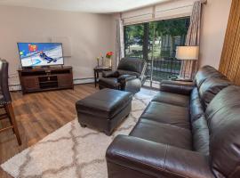 Gold Camp Miners' Inn Condo: Nice Location, Updates，位于布雷肯里奇的酒店