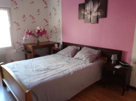 Chez Fabienne T2，位于Le Breuil-sur-Couze的酒店