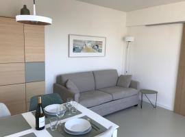 Penthouse Sun Corner Knokke，位于克诺克－海斯特Royal Zoute Golf Club附近的酒店