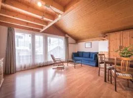 Central Wengen Wonderland: Mezzanine Studio for 4