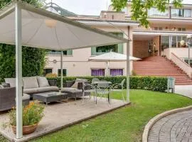 Family escape with Pools and Sauna