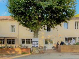 HOTEL DU CHAMP DE MARS，位于Puy-Saint-Martin的酒店