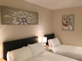 Leitrim Inn，位于香农河畔卡里克的酒店