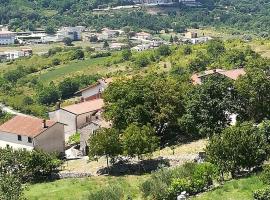 Guado di Pio-appartamento panoramico，位于卡斯泰尔佩特罗索的酒店