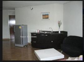 Poppular Palace Don Mueang Bangkok，位于Ban Bang Phang的酒店