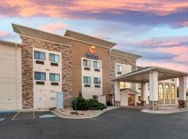 Comfort Inn & Suites Pueblo，位于普韦布洛Pueblo Memorial - PUB附近的酒店