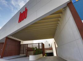 Hotel Loob Valencia，位于米斯拉塔的酒店