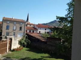 Chez Fabienne T1，位于Le Breuil-sur-Couze的酒店