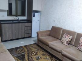 فندق الثمار عجلون，位于阿杰隆的酒店