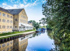 Hotel Rendezvous - Skipton - N Yorkshire，位于斯基普顿的带按摩浴缸的酒店