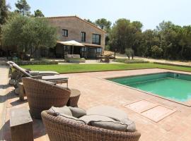 Fonteta Villa Sleeps 8 Pool WiFi，位于Fonteta的酒店