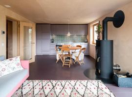 Chalet Labbrunnu EG，位于Rosswald的酒店