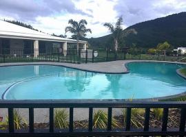 Putt it at Pauanui - Pauanui Holiday Home，位于帕瓦努伊的酒店