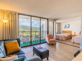 Pool & Jacuzzis, Free Parking, WiFi, AC, Comfy Beds, BBQ, and Great View，位于檀香山的酒店