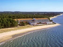 塔拉萨欧勒龙岛诺富特酒店，位于圣特罗让莱班的海滩酒店