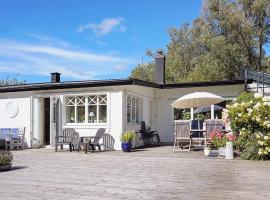 8 person holiday home in FAGERFJÄLL RÖNNÄNG，位于Bräcke的酒店