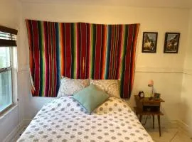 Cozy Room in the Heart of Little Havana -3V
