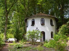 Cosy Holiday Home in Strotzb sch with Sauna，位于Strotzbüsch的别墅