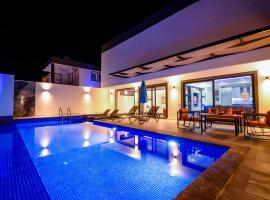 Tar - 2 Bedroom Holiday Villa in Kalkan，位于卡斯萨克利肯特附近的酒店