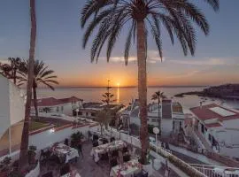 Mogan luxury apartment, sea views, jacuzzi and sauna.