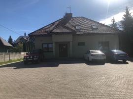 Klimatyzowane Apartamenty i Pokoje przy Targach Kielce，位于凯尔采凯尔采贸易展览会附近的酒店