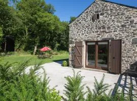 Modern Holiday Home in Tavistock with Garden