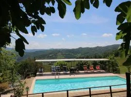 Farmhouse in Apecchio with Mountain Views
