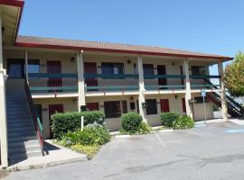 Coastal Valley Inn，位于卡斯特罗维尔Monterey Canyon附近的酒店