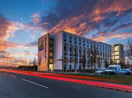 Holiday Inn Express - Bicester, an IHG Hotel，位于比斯特的酒店