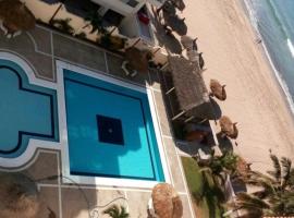 Villa Quintas Del Mar，位于马萨特兰的酒店
