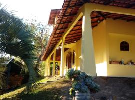 Casa com Flores，位于佩德拉阿祖尔的乡村别墅