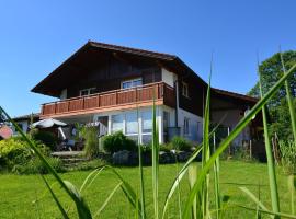 Holiday home in Halblech near a ski resort，位于哈尔布莱希的公寓