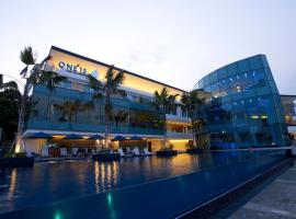 ONE15 Marina Sentosa Cove Singapore，位于新加坡库苏岛附近的酒店