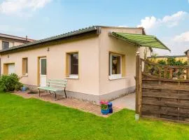 Gemütlicher Bungalow in Pepelow nahe dem Meer