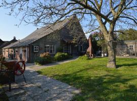 Farmhouse near Bergen op Zoom，位于贝亨奥普佐姆的酒店