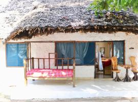 Room in Guest room - A wonderful Beach property in Diani Beach Kenya - A dream holiday place，位于蒙巴萨的民宿