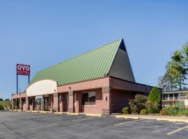 OYO Hotel Wade/Fayetteville I-95 South，位于费耶特维尔的酒店