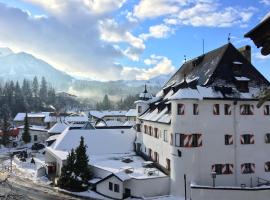 Family Hotel Schloss Rosenegg，位于菲伯布伦的酒店
