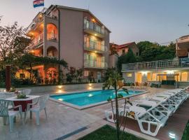 Apartments MM，位于珀德垂那的酒店